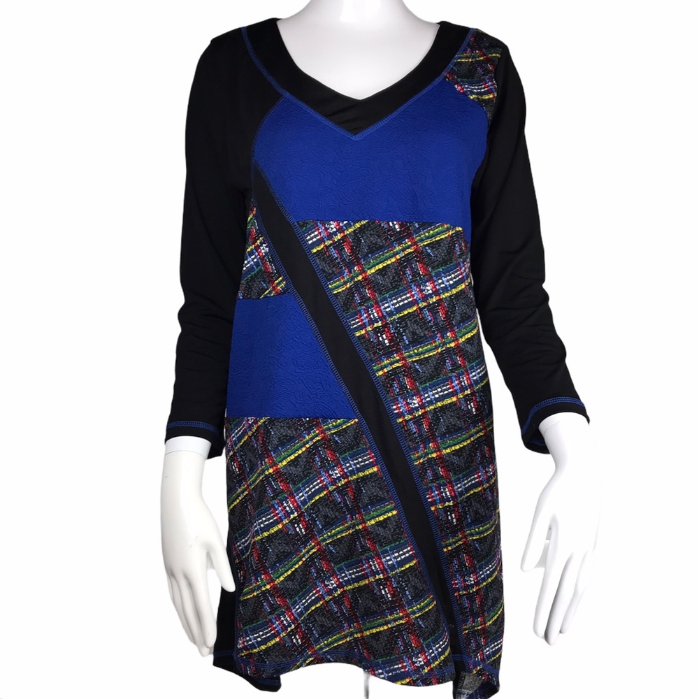 Calessa Tunic Top Blue Black V-Neck
